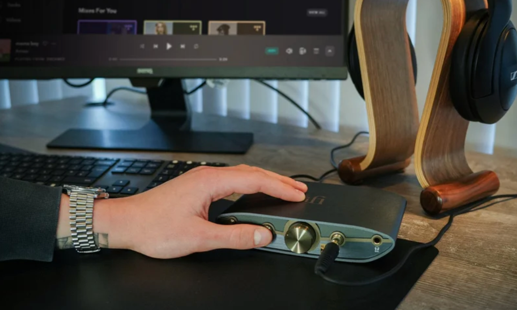 Hi-Fi de escritorio: qué es y cómo el ZEN DAC 3 transforma tu experiencia de escucha