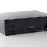 Pre phono Rega Fono MC Mk4 en tres cuartos, con su caja de aluminio y el logo Rega en rojo