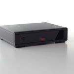 Pre phono Rega Fono MM Mk5 de frente y en ángulo, sobre fondo blanco