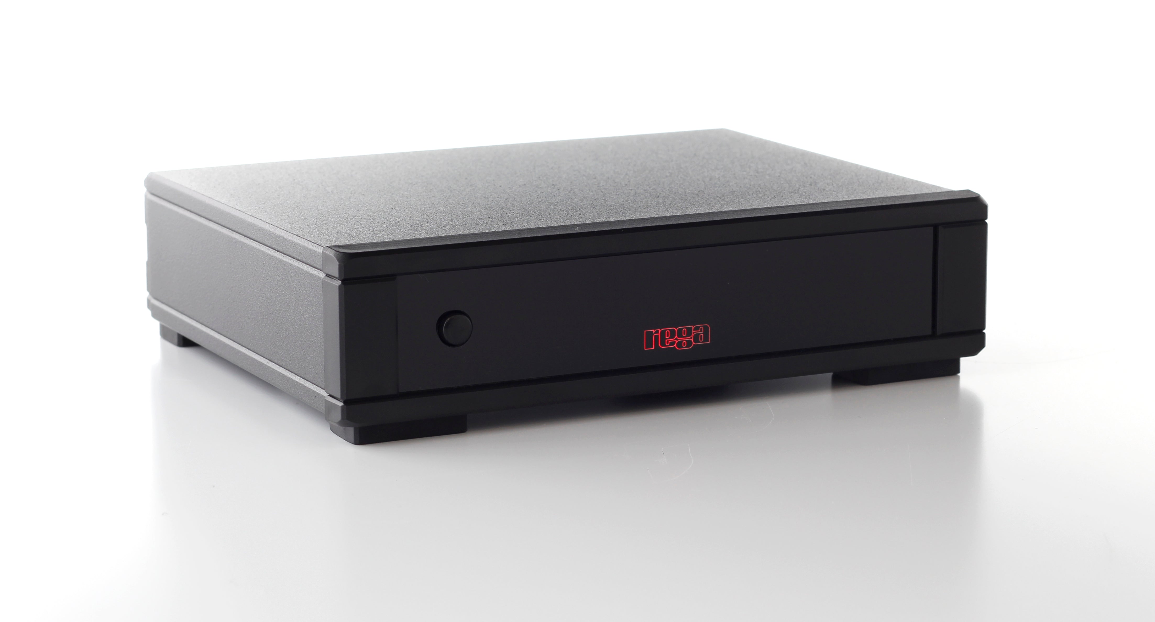 Pre phono Rega Fono MC Mk4 de frente, sobre fondo blanco