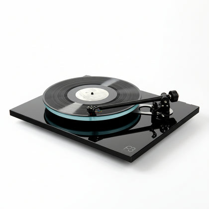 Tornamesa Rega Planar 3 con brazo RB330 (Preventa: despachos desde el 30 de septiembre)