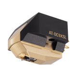 Cápsula Audio-Technica AT-OC9XSL de bobina móvil con boro, vista de tres cuartos sobre fondo blanco