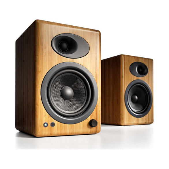 Parlantes Audioengine A5+ activos de escritorio